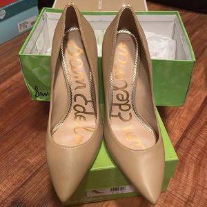 Worn once and realized I have a very similar pair so selling these.